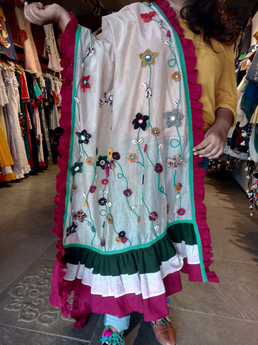 Off-white  bageecha dupatta